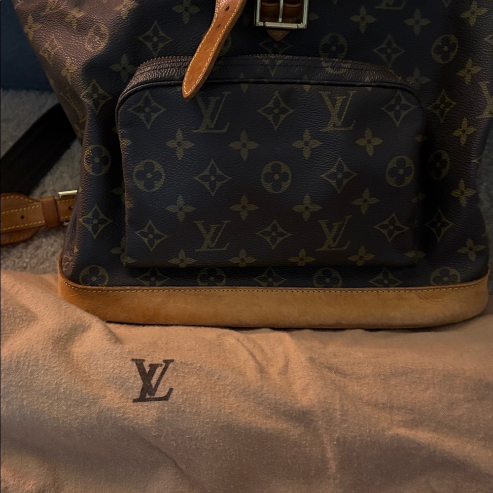 Authentic Vintage Louis Vuitton Dark Brown Monogram Backpack with Dustbag - Picture 15 of 16
